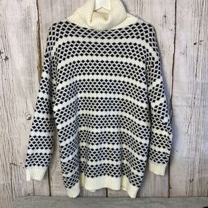 Ann Taylor Geo Stripe Tunic Sweater Size Medium Black and White Wool Blend